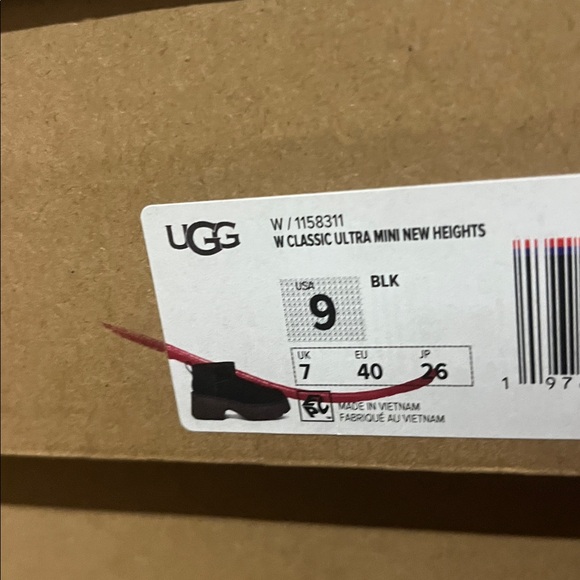 UGG CLASSIC ULTRA MINI NEW HEIGHTS - Picture 5 of 5